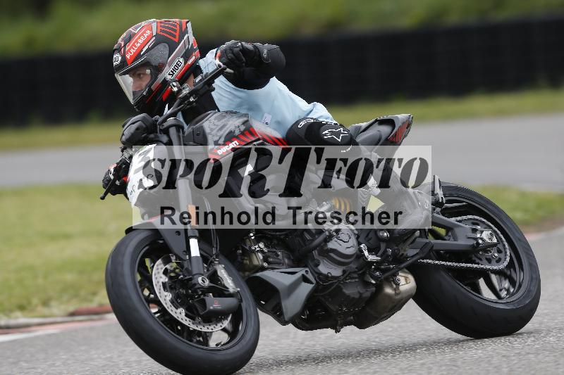 /Archiv-2025/06 18.04.2025 Speer Racing ADR/Instruktorentraining/23